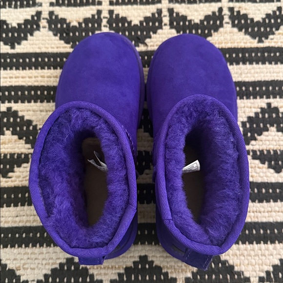 UGG Classic Mini II Boot Size 7 Violet Night NWT - Picture 4 of 8